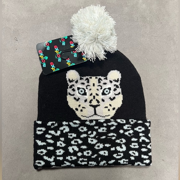 New Beanie - Picture 1 of 1